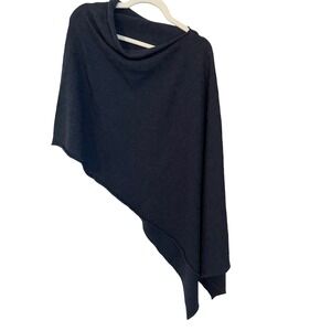 Untouched World New Zealand Dark Navy Blue Merino Wool Zig Zag Wrap‎